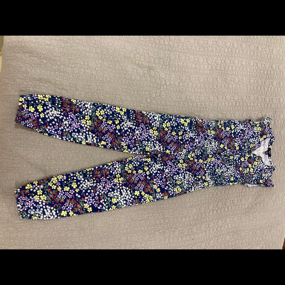 Kids Gap floral jumpsuit( size M )